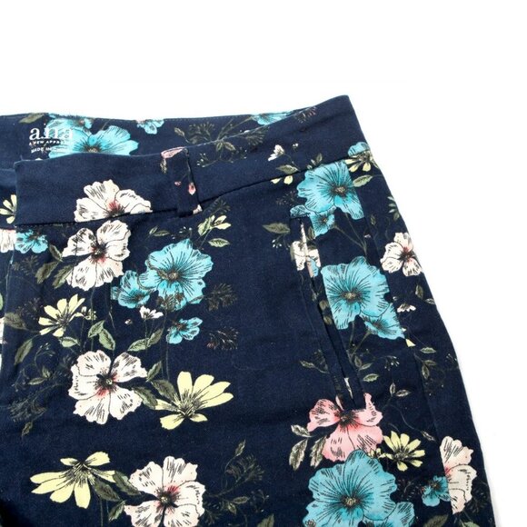 a.n.a Cotton Twill Shorts Floral Mid Rise Stretch Soft Navy Blue Pink - Picture 7 of 7